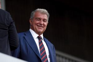 拉波爾塔：與梅西的關(guān)系因續(xù)約失敗而受損，希望為他補(bǔ)辦致敬儀式