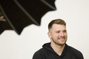 雷迪克：計劃讓東契奇出戰(zhàn)對陣太陽比賽 里夫斯&斯瑪特也會打