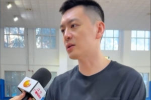 為遼籃效力3年&隨隊(duì)3連冠 楊鳴在采訪中透露周俊成已經(jīng)退役