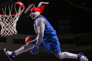 東部冠軍25周年慶！前76人吉祥物極速兔子“嘻哈”將在新賽季回歸