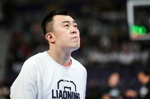 楊鳴：韓德君能夠在退役后回歸參加全運(yùn)會(huì) 對(duì)整個(gè)球隊(duì)都是鼓舞