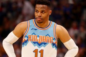 威少來CBA年薪千萬??外援工資帽才425萬 但猛猛交稅也能行！