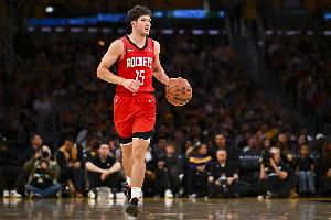 亮點與不足并存！謝潑德8中4&三分6中3貢獻13分3板2助 4失誤略多