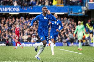 隊記：凱塞多是頂級中場的有力競爭者，他是藍軍不可替代的球員