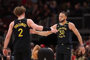 波杰姆：與庫(kù)里打球掌握了訣竅就很容易 我非常適合他旁邊的位置