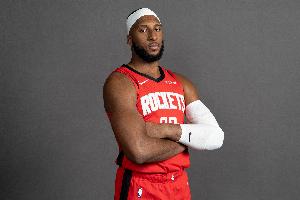 能攻擅防！奧科吉半場9中4拿到13分2助2斷3帽 首節(jié)半節(jié)就得10分