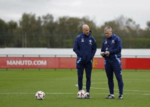 前曼聯(lián)門將畢索普：找滕哈赫談續(xù)約，他只說今天不行就關(guān)上門