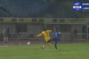 烏鴉坐飛機(jī)！趙宏略雙腿跳起蹬踏馬納法，差點吃到西海岸第三紅