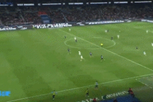 這防守...巴黎再丟一球，潘尼切利梅開二度，斯特拉斯堡3-1領先