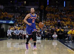 火力全開！布倫森半場5記三分砍下20分3板3助 首節(jié)獨(dú)得15分