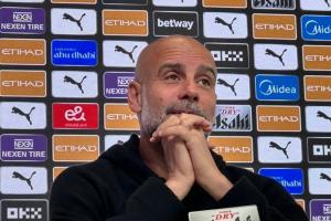 瓜迪奧拉：三冠王賽季替補(bǔ)席有拉波爾特+小蜘蛛 當(dāng)然希望他們留下