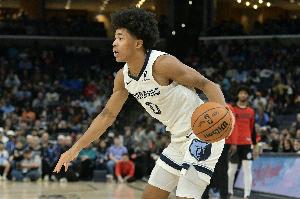 貝恩接班者！韋爾斯半場8中5拿下16分2板 次節(jié)獨得10分