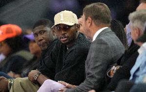 對庫明加續(xù)約鬧劇不滿嗎？拉科布：這很正常 談判就是臉皮要厚