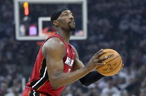 難阻失利！阿德巴約17投9中得到23分8板4助2斷1帽