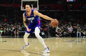 里弗斯舊徒！Scotto：后衛(wèi)阿米爾-科菲將進入雄鹿大名單