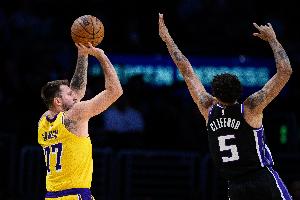 國王主帥：24號秀克利福德上升潛力驚人 他能以多種方式影響比賽