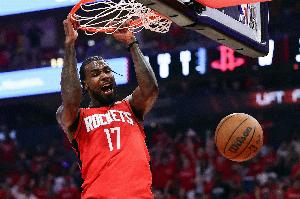 媒體人：感覺火箭可能給伊森準(zhǔn)備了5年9000萬和4年8000萬兩份合同