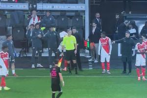 不給新帥面子??法蒂被換后沒握手直接下場，遭主帥“死亡凝視”