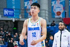 北京男籃官博：祝范依銘生日快樂(lè)?? 新歲進(jìn)階 不負(fù)韶華！