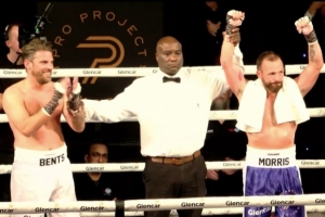 太陽報(bào)：慈善拳擊賽切爾西名宿喬迪-莫里斯擊敗熱刺名宿本特利