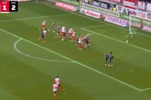 任意球破門！弗萊堡前鋒格里福已在德甲打入10個(gè)任意球