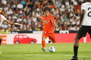 馬卡：久保建英左腳踝傷勢出現(xiàn)反復(fù)，或?qū)⒗^續(xù)缺戰(zhàn)與塞維利亞比賽