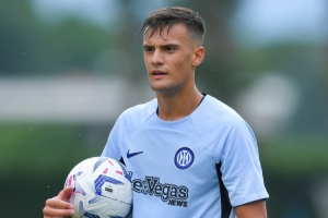 記者：國米正關注小將斯坦科維奇，球隊有回購條款及轉會分成