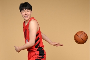 拓記：賽季才剛開始 但楊瀚森已在球場&生活兩邊都開始真正融入了