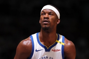 狀態(tài)不錯(cuò)！巴特勒半場(chǎng)6投3中&罰球10中10 得到17分2板2助1斷