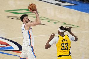 切特：奪冠能給社區(qū)帶來(lái)很多東西 打季后賽能提振當(dāng)?shù)亟?jīng)濟(jì)