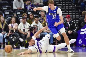 文班亞馬：已經(jīng)看過很多弗拉格的集錦 一直喜歡他的比賽強(qiáng)度