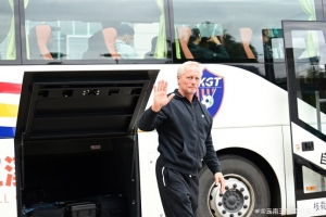 斗志昂揚(yáng)，出發(fā)賽季倒數(shù)第二個(gè)客場(chǎng)，加油