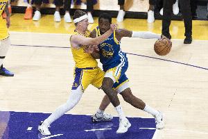 里夫斯：我們打不好第三節(jié)的問(wèn)題從我來(lái)這里就有 這是球員的責(zé)任