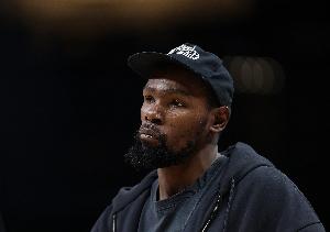 巧了！杜蘭特在火箭和太陽的常規(guī)賽首秀都是砍下23分