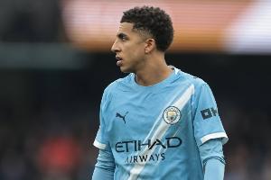 里科-劉易斯盛贊B席：他無所不能，和他一起踢球難以置信