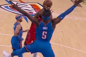 全是細(xì)節(jié)??KD面對包夾急停&無視多特張牙舞爪防守強(qiáng)硬命中！