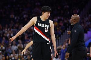 媒體人：我們球員出去一下就這么難么？什么糟心事都碰得到