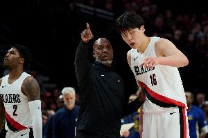 媒體人：比盧普斯若真沒法執(zhí)教了 對(duì)楊瀚森的前景影響還是很大的