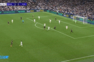 好險！卡雷拉斯自家禁區(qū)傳球失誤，卡盧盧射門被米利唐封堵