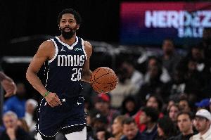 Stein：有歐洲球隊(duì)有意丁威迪 但阿納多盧埃菲斯并不在追求之列