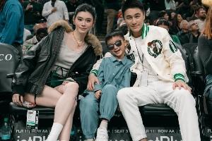 ??嫂子好美！綠軍小老板何猷君曬揭幕戰(zhàn)動(dòng)態(tài)~老婆陪伴&孩子生日