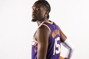 揭幕戰(zhàn)對(duì)陣國(guó)王！太陽(yáng)記者：中鋒馬威預(yù)計(jì)出戰(zhàn)20-24分鐘