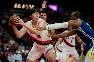 媒體人:森林狼內(nèi)線三高對楊瀚森是地獄考驗(yàn) 首秀10分鐘就能打60分