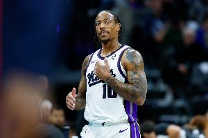 盡力了！德羅贊17投12中高效空砍29分6籃板9助攻 正負(fù)值+9