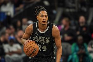 穩(wěn)定發(fā)揮！瓦塞爾14中6貢獻(xiàn)13分3板4助2斷 正負(fù)值+25！