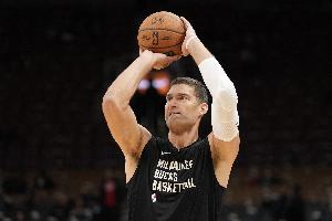 盡力了！大洛佩斯替補17分鐘三分11中5貢獻15分3板