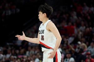 5分鐘得2分1板！蘇群：楊瀚森這起點有點低 但NBA就是這樣嚴(yán)酷