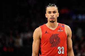 纏斗華子太累了！卡馬拉9中3得10分9板5助 下半場(chǎng)僅得2分