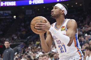 打得不錯！阿隆-維金斯14投7中&三分9中5得到23分9板1帽