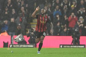 郵報：利物浦夏窗曾考慮買塞梅尼奧，但為不阻礙恩古莫哈發(fā)展放棄